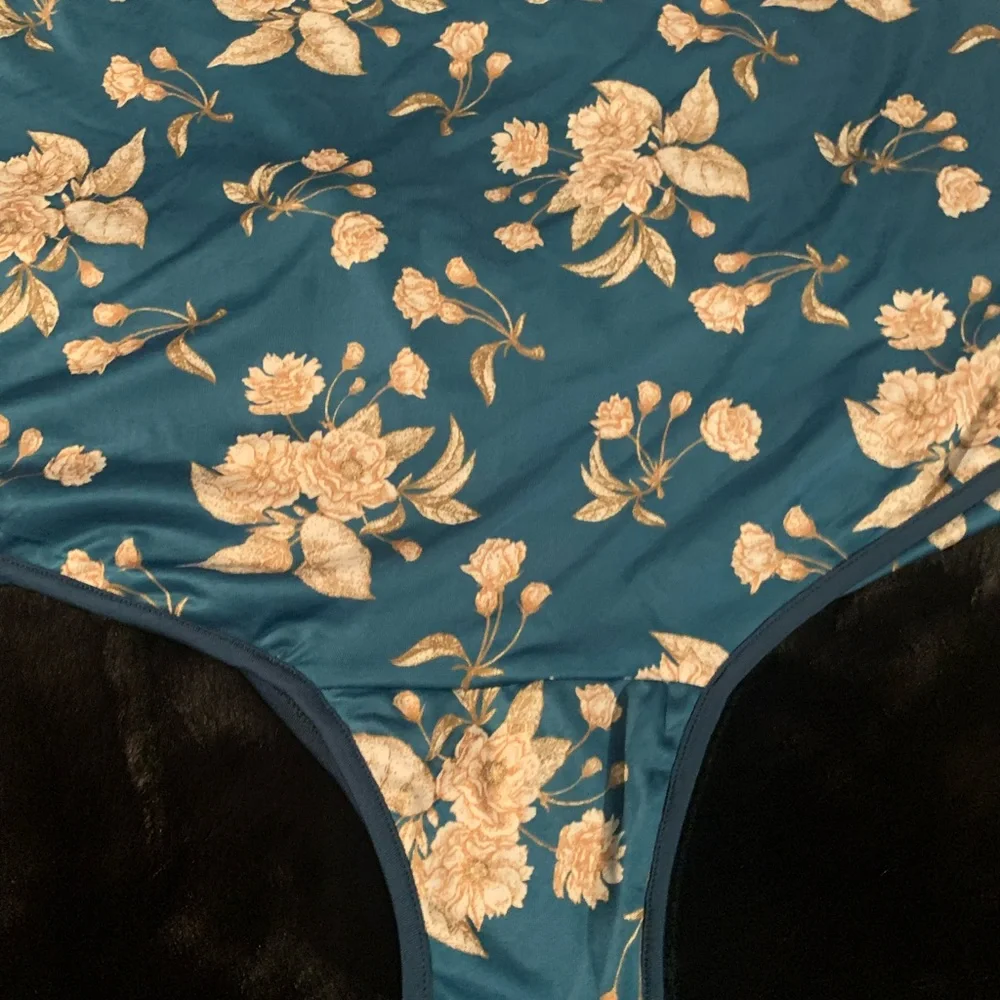 LILICHERR ONE PIECE ONE SHOULDER BATHING SUIT. - Picture 5 of 6